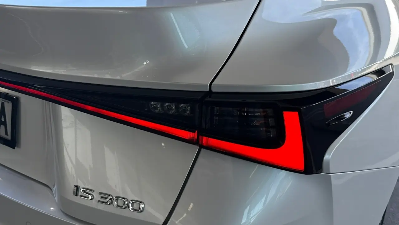 2020 Lexus IS300 Gallery Image 6