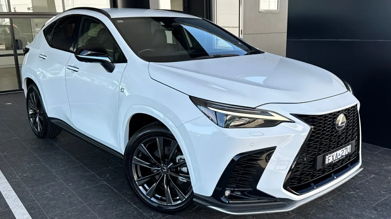 2023 Lexus NX350H Gallery Image 1