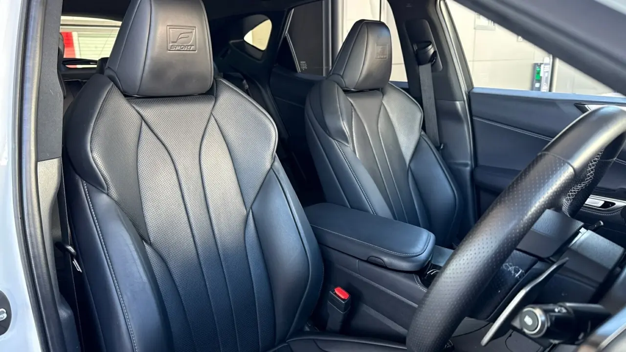 2023 Lexus NX350H Gallery Image 10