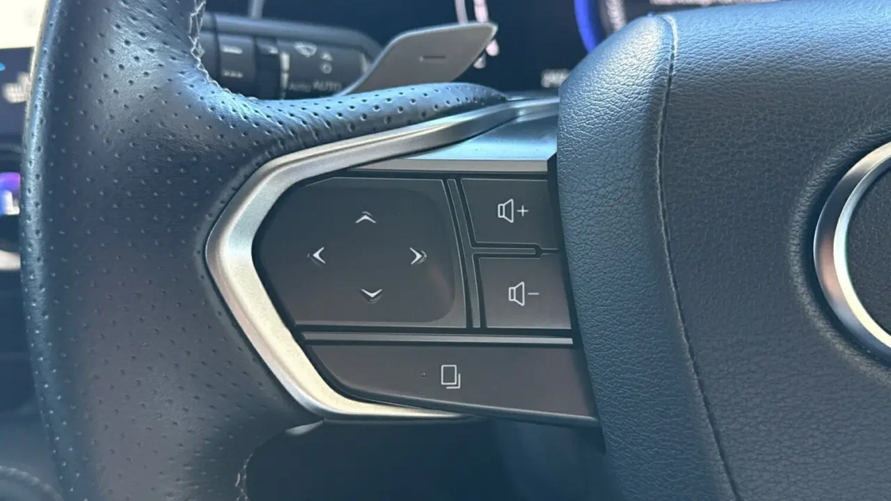 2023 Lexus NX350H Gallery Image 13