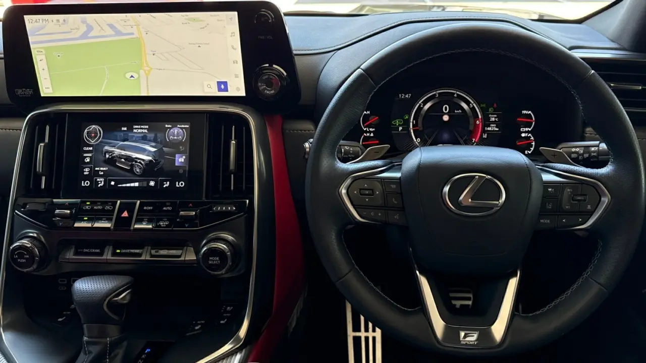 2024 Lexus LX600 Gallery Image 11