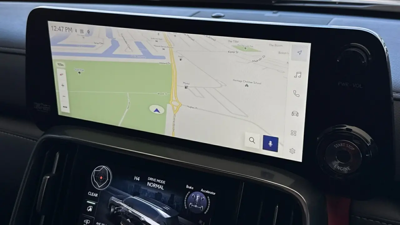 2024 Lexus LX600 Gallery Image 15