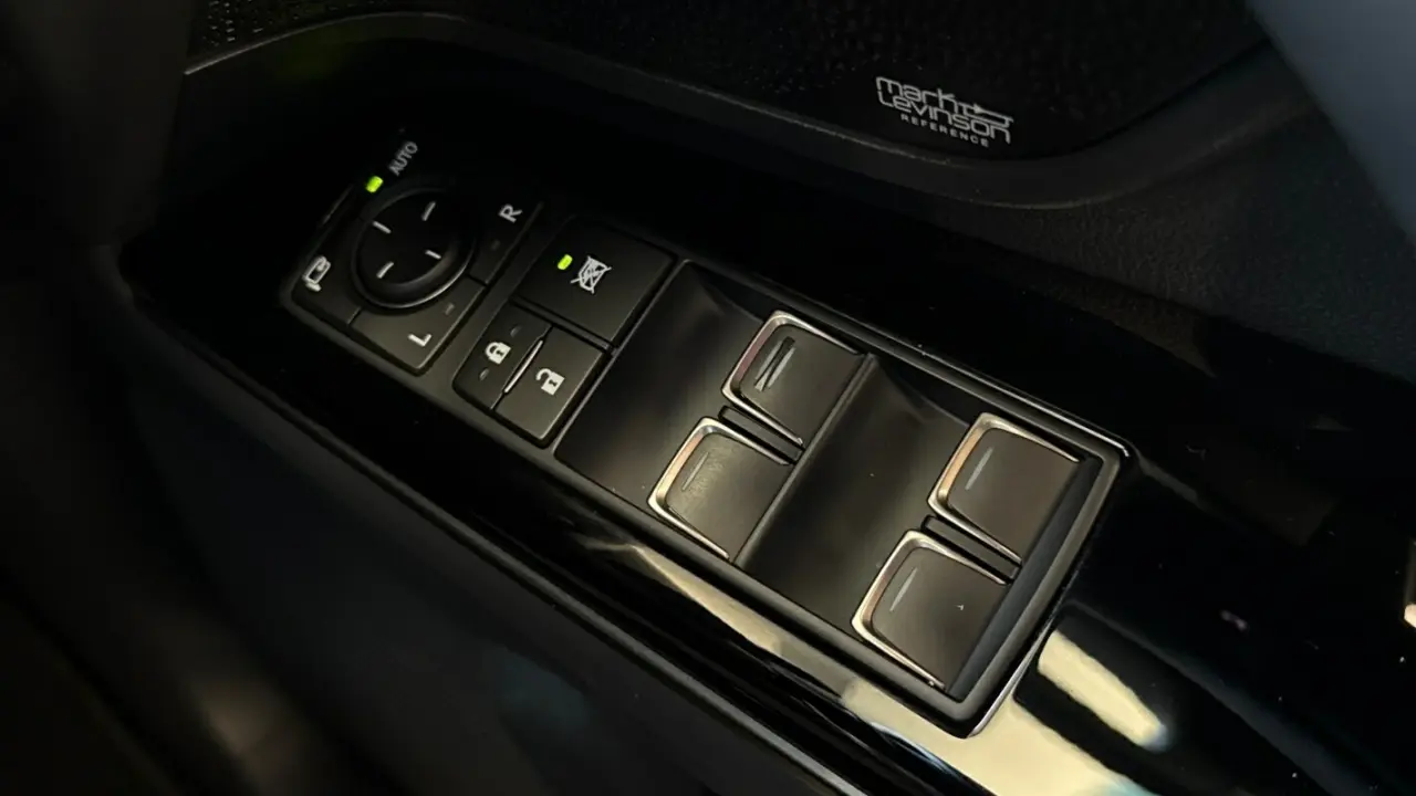 2024 Lexus LX600 Gallery Image 20