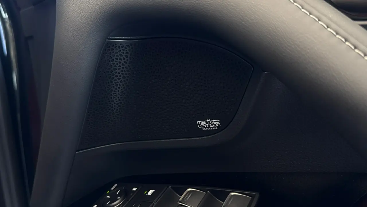 2024 Lexus LX600 Gallery Image 21