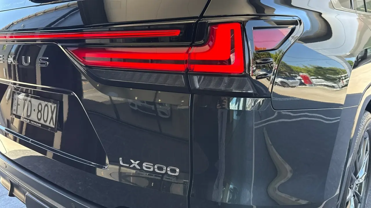 2024 Lexus LX600 Gallery Image 6