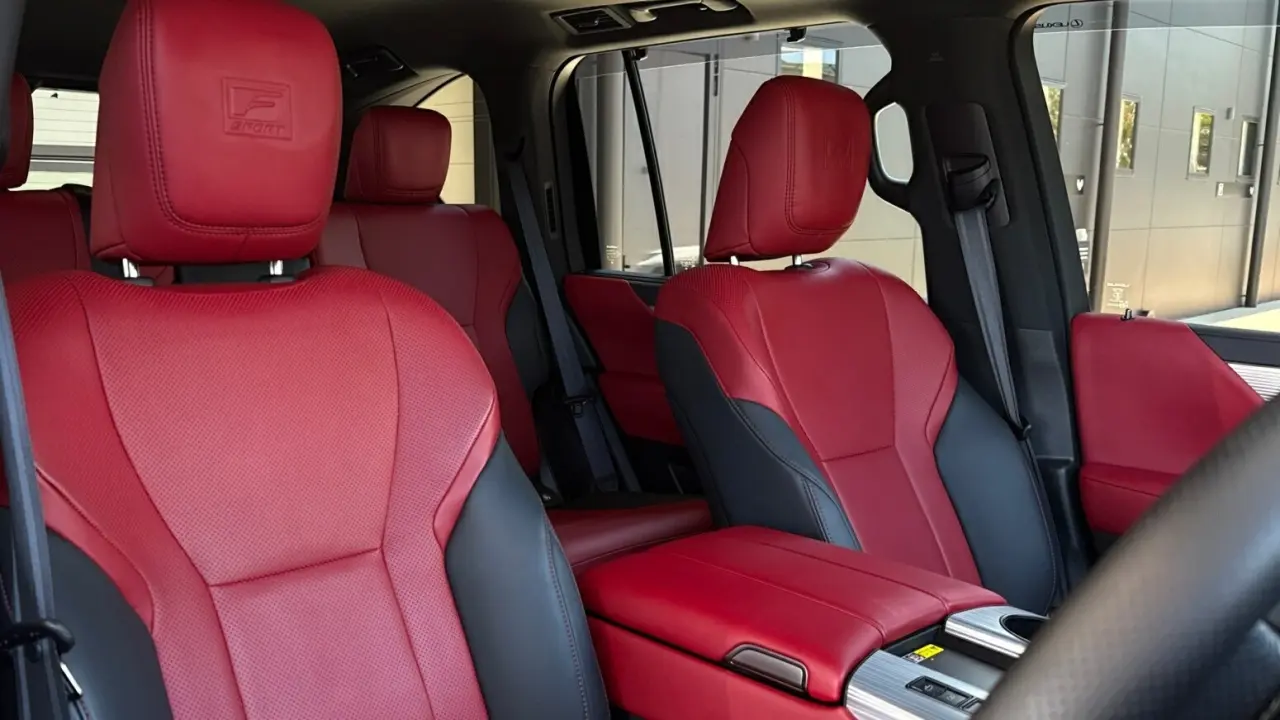 2024 Lexus LX600 Gallery Image 9