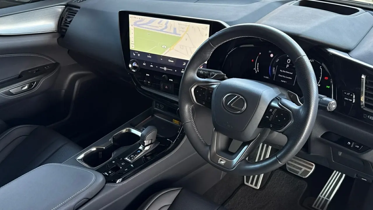 2024 Lexus NX350H Gallery Image 11