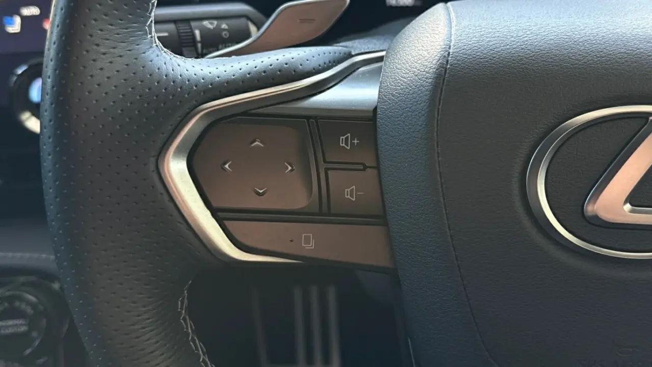 2024 Lexus NX350H Gallery Image 13