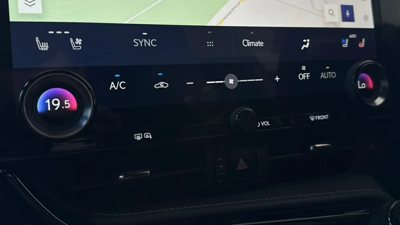 2024 Lexus NX350H Gallery Image 17