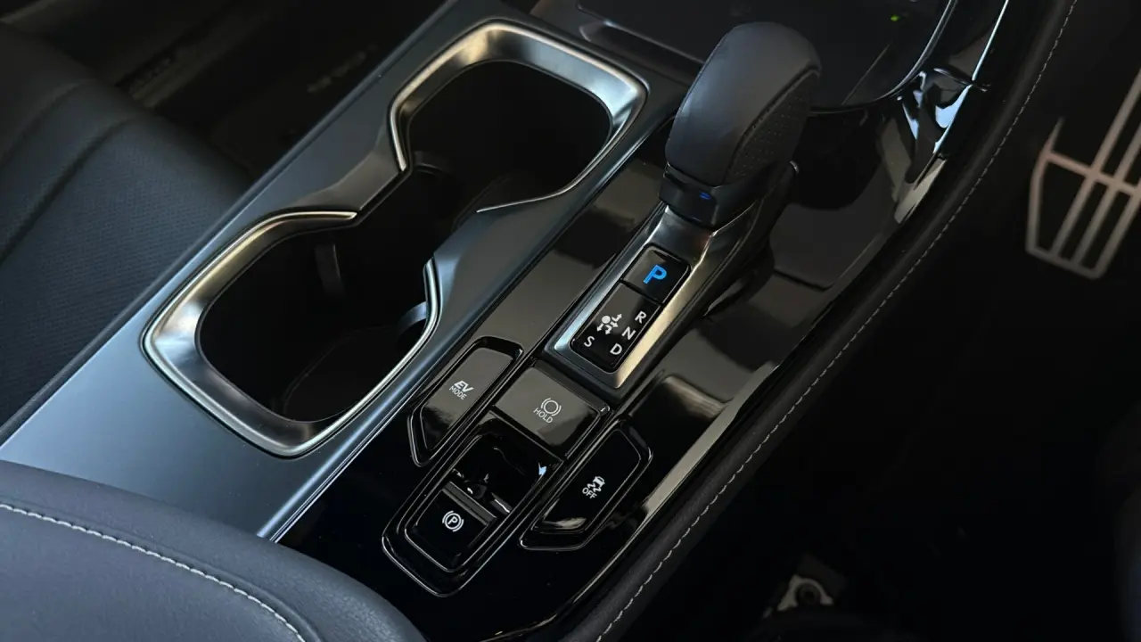 2024 Lexus NX350H Gallery Image 18