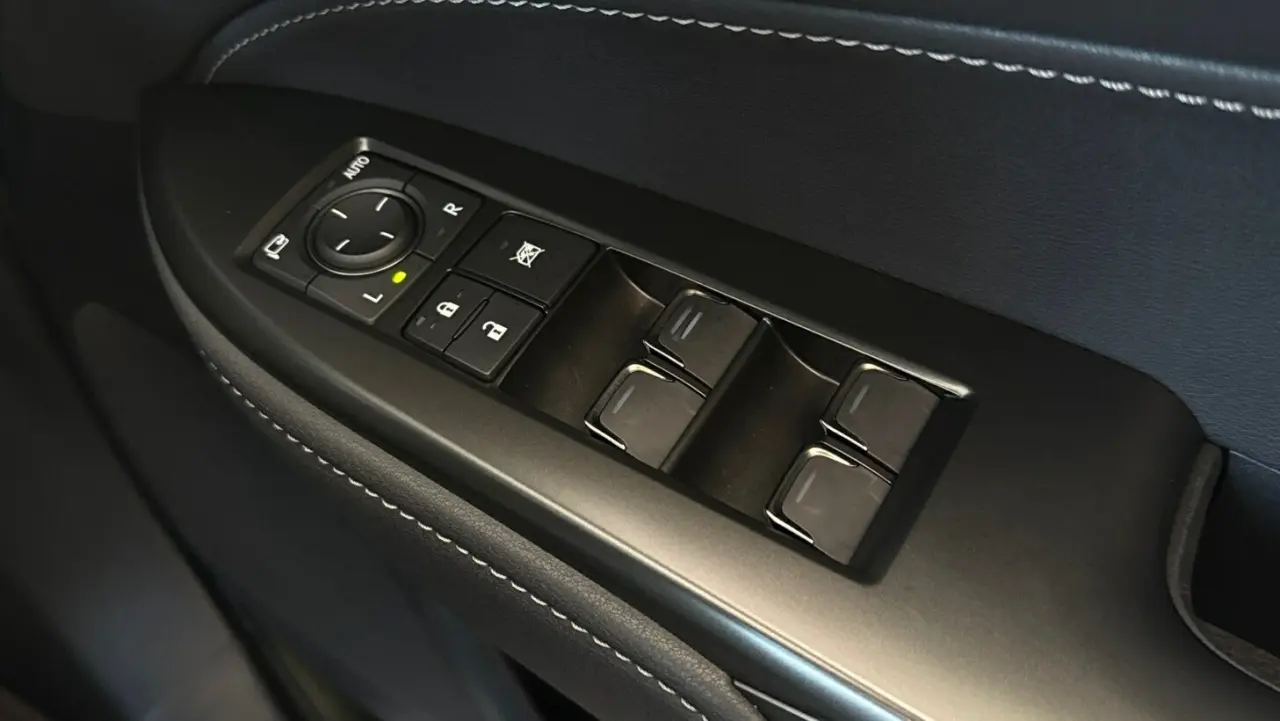 2024 Lexus NX350H Gallery Image 19