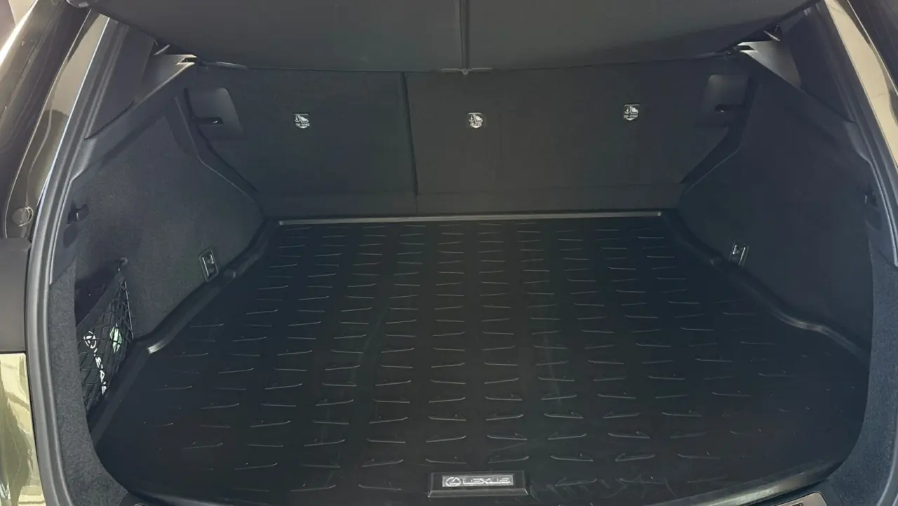 2024 Lexus NX350H Gallery Image 8