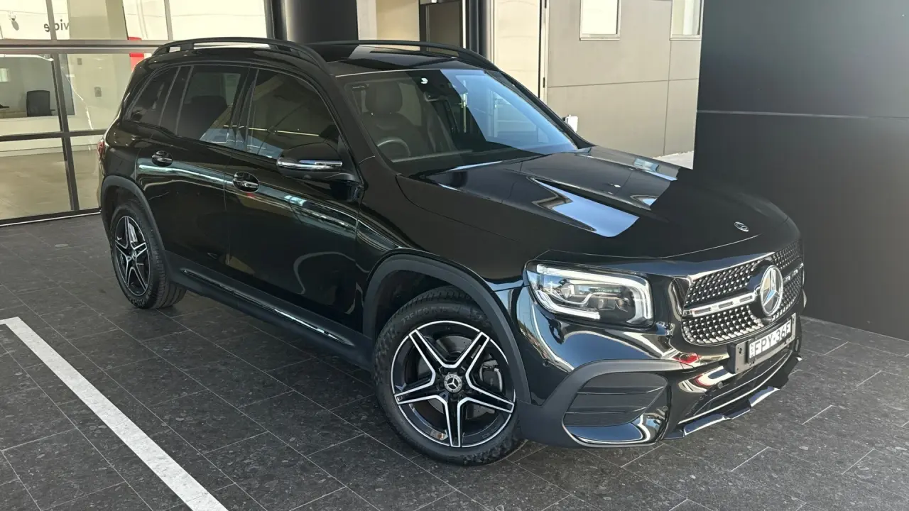 2020 MERCEDES-BENZ GLB Gallery Image 1