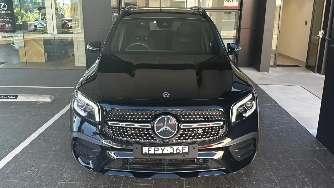 2020 MERCEDES-BENZ GLB Gallery Image 2