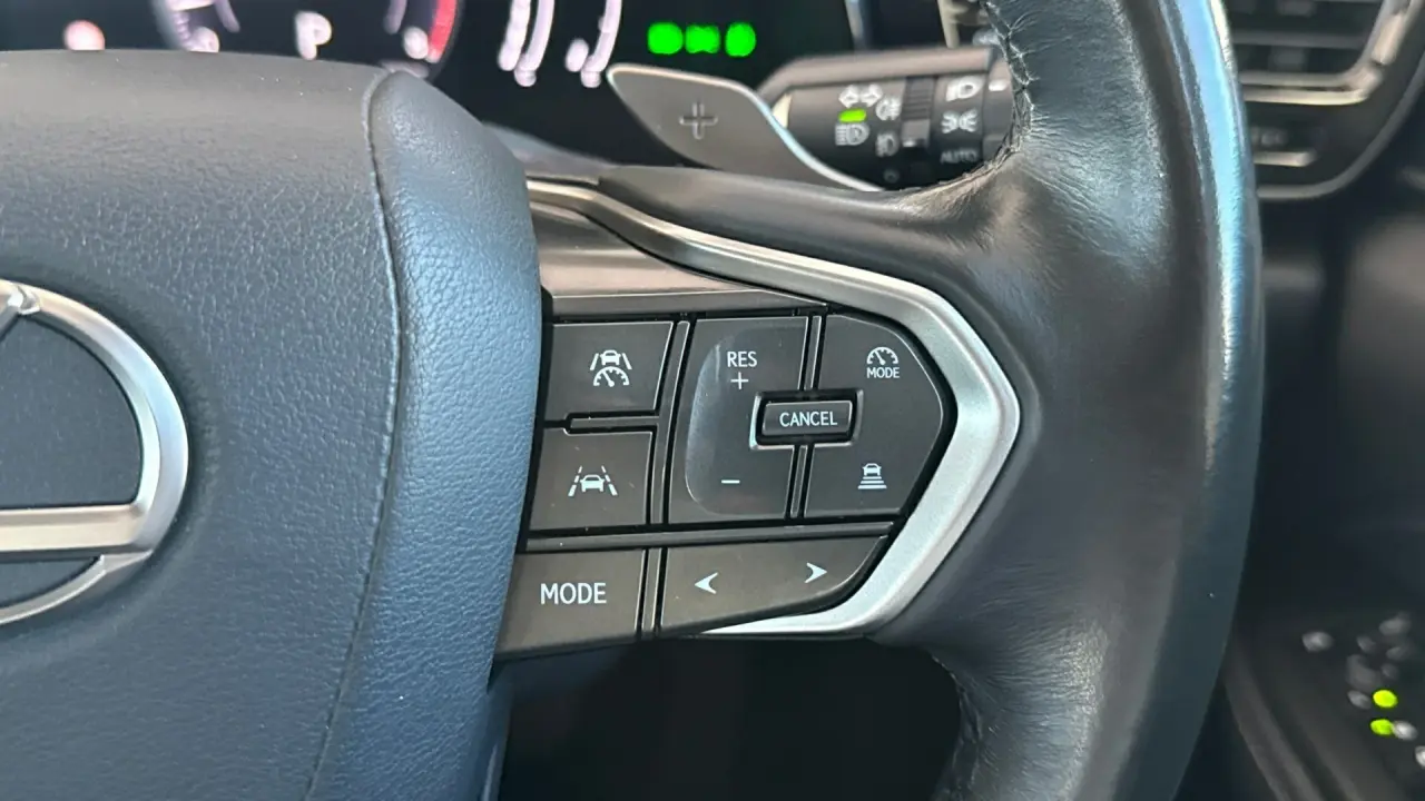 2022 Lexus NX250 Gallery Image 11