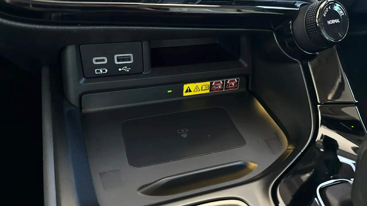 2022 Lexus NX250 Gallery Image 14