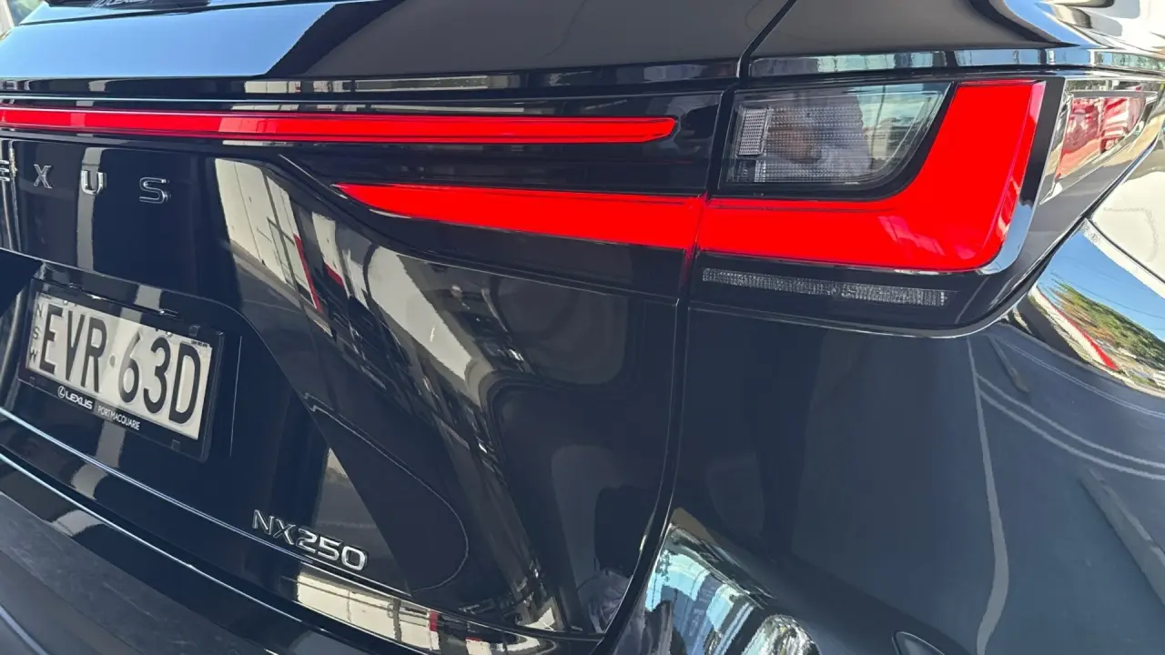 2022 Lexus NX250 Gallery Image 6