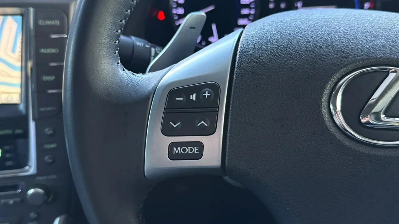 2010 Lexus IS350 Gallery Image 11