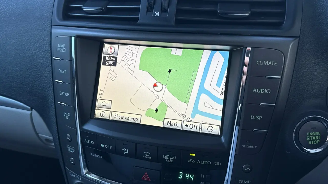 2010 Lexus IS350 Gallery Image 14