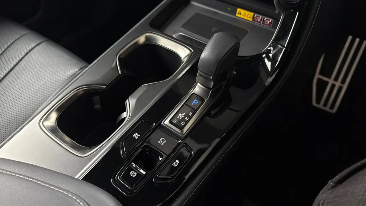 2021 Lexus NX350H Gallery Image 17