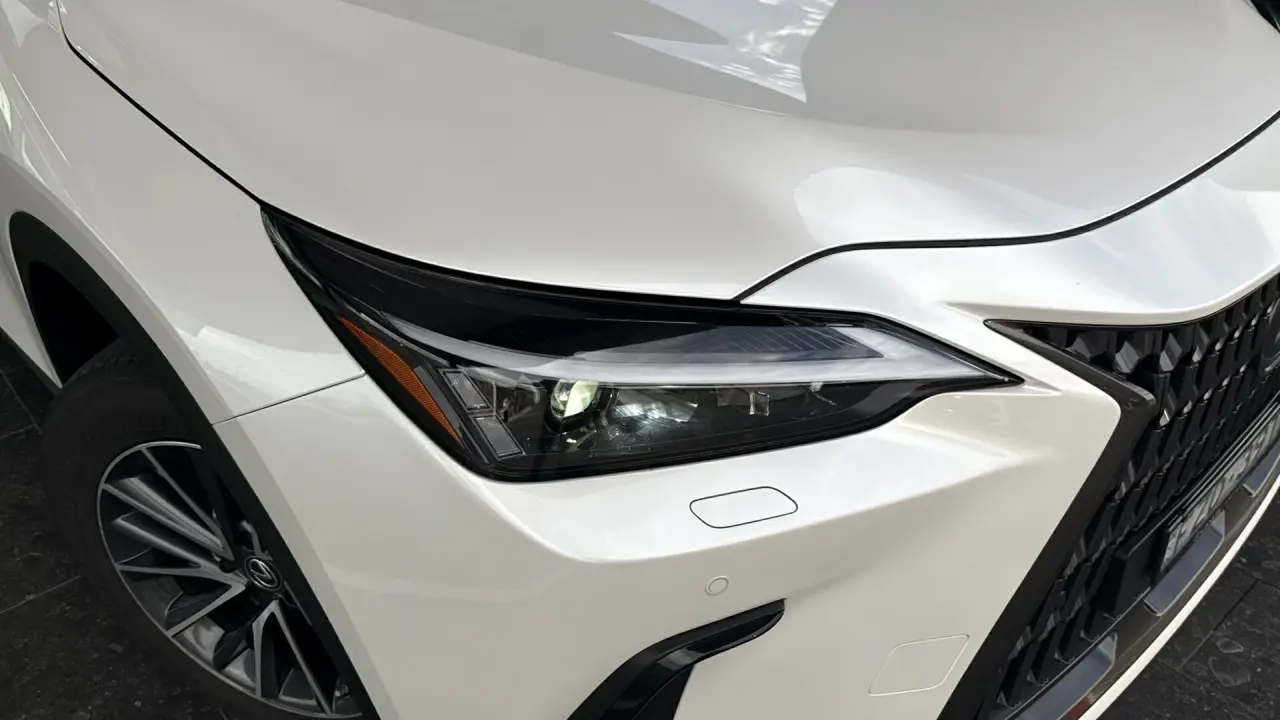 2023 Lexus NX250 Gallery Image 3