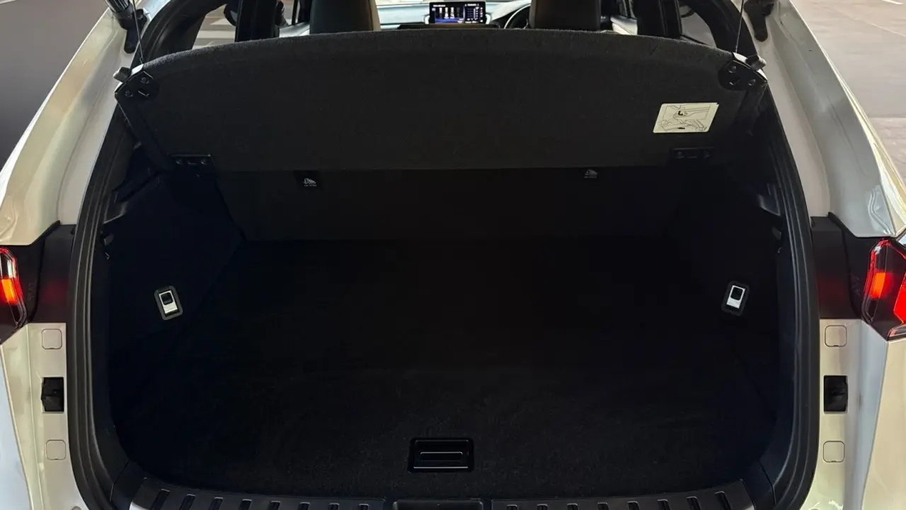2018 Lexus NX300 Gallery Image 7