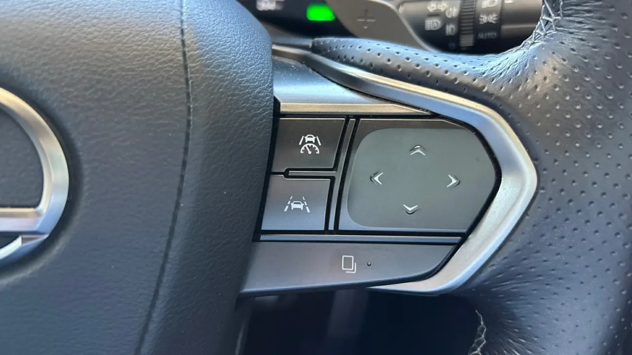 2022 Lexus NX350H Gallery Image 16