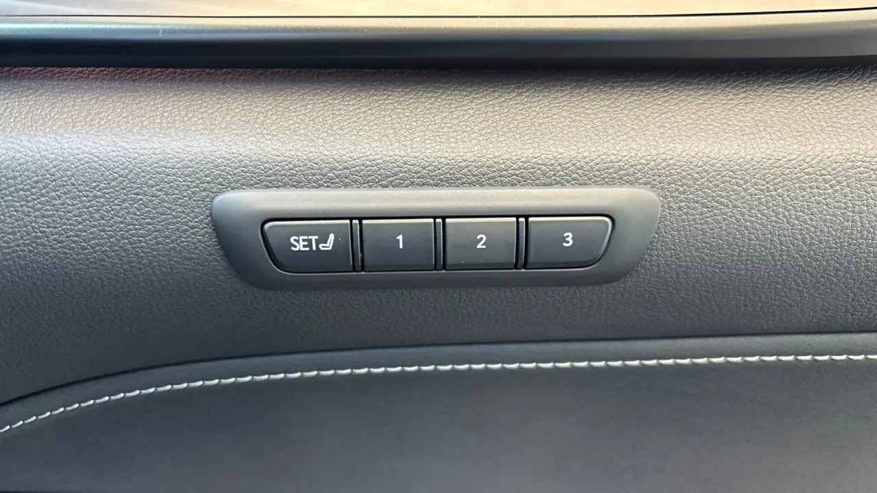 2022 Lexus NX350H Gallery Image 18