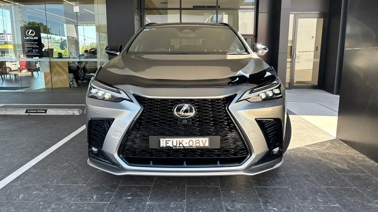 2022 Lexus NX350H Gallery Image 2
