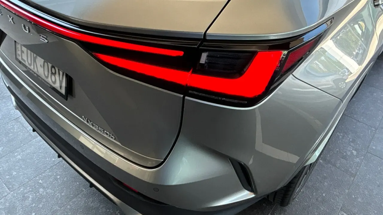 2022 Lexus NX350H Gallery Image 4