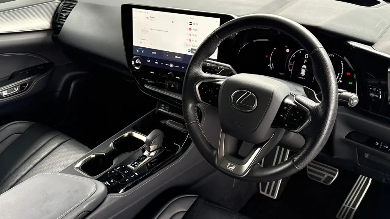 2022 Lexus NX350 Gallery Image 10