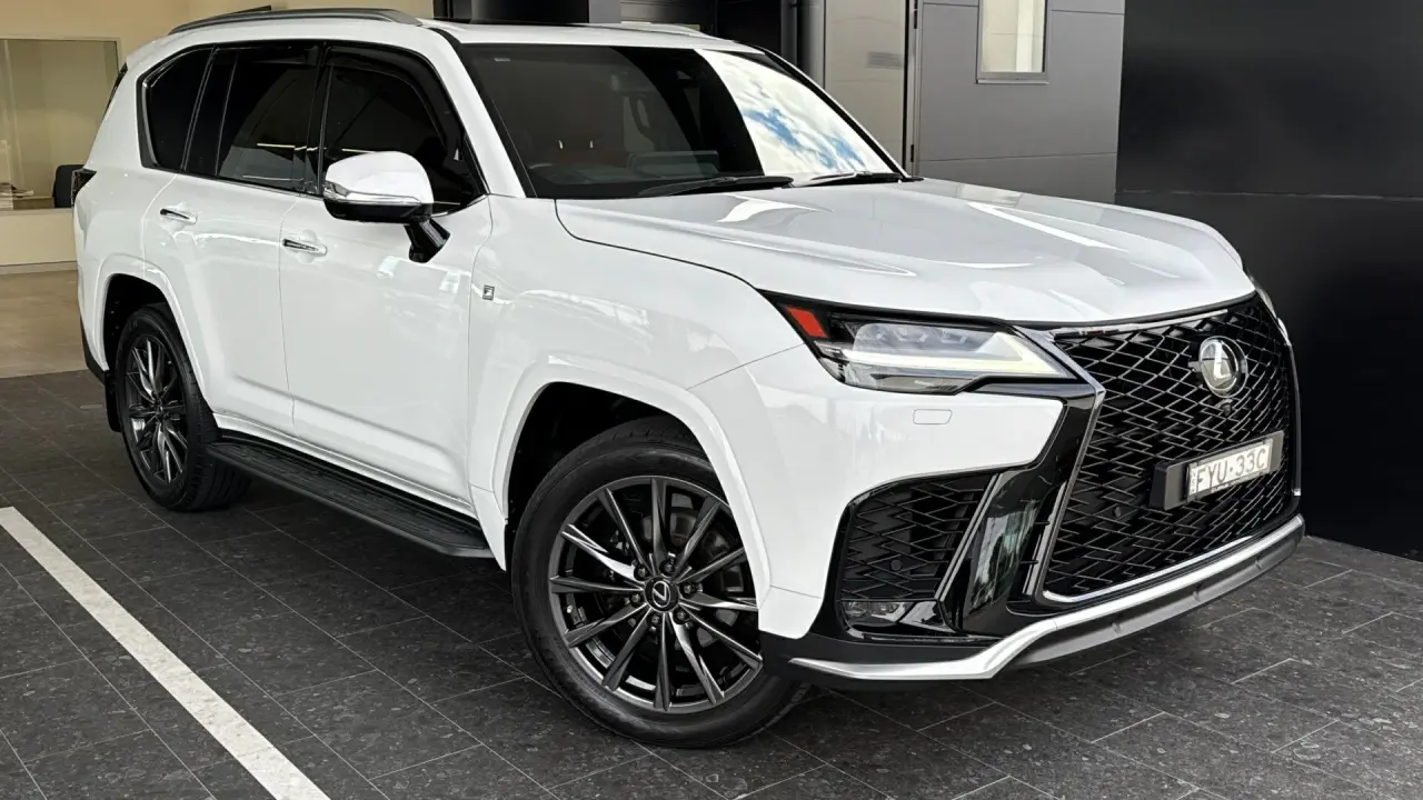 2022 Lexus LX500d Gallery Image 1