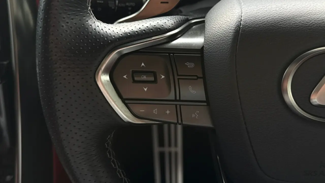 2022 Lexus LX500d Gallery Image 13