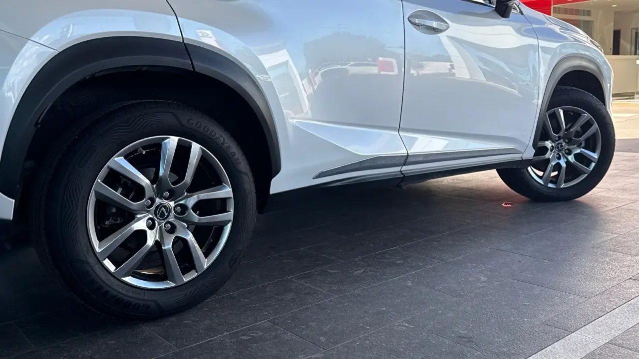 2019 Lexus NX300 Gallery Image 5