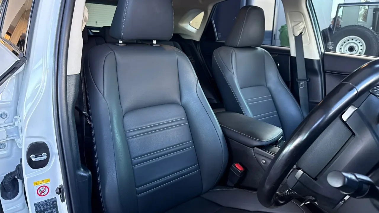 2019 Lexus NX300 Gallery Image 9