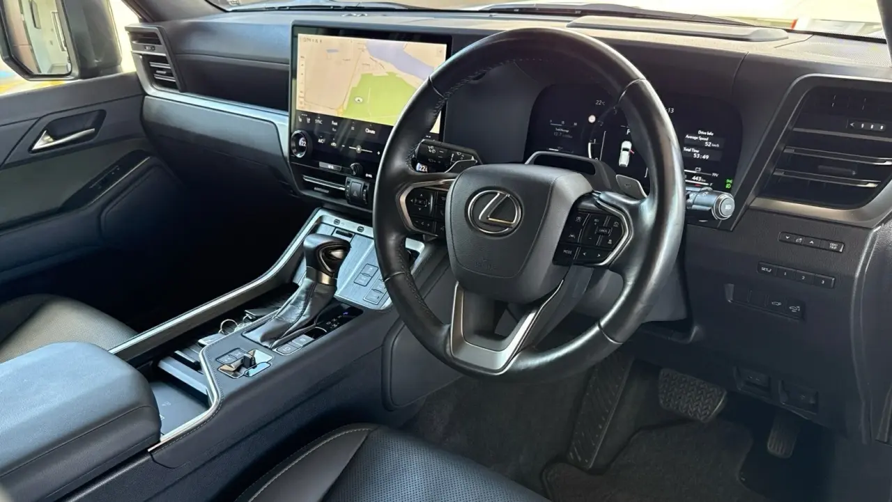 2024 Lexus GX550 Gallery Image 9