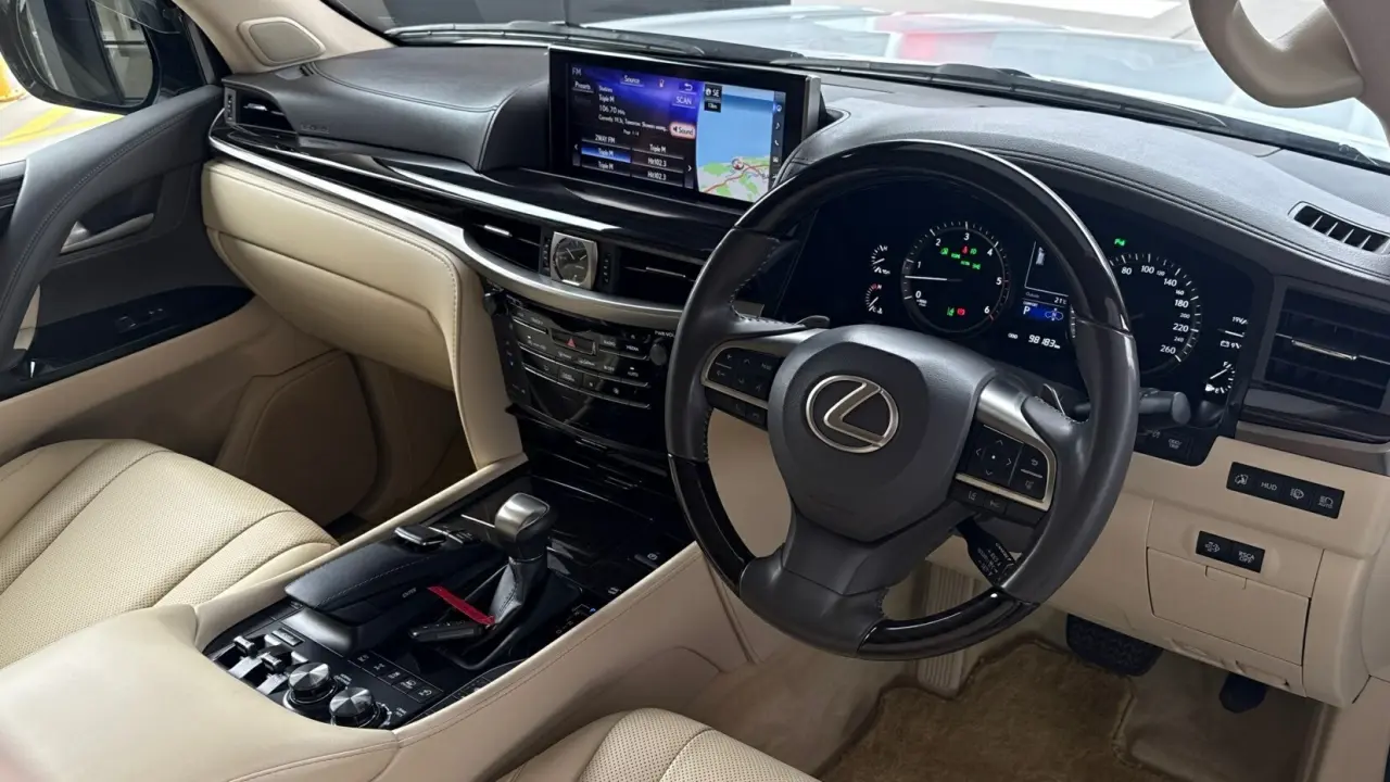 2021 Lexus LX450D Gallery Image 10