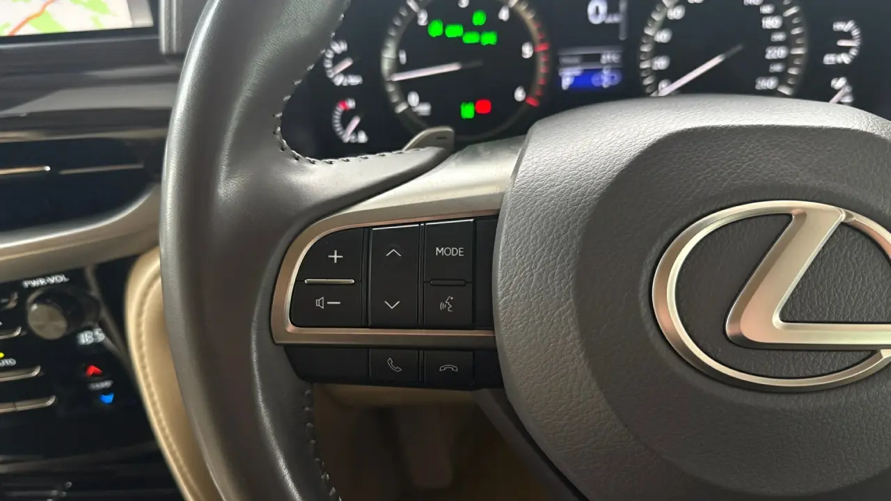 2021 Lexus LX450D Gallery Image 12