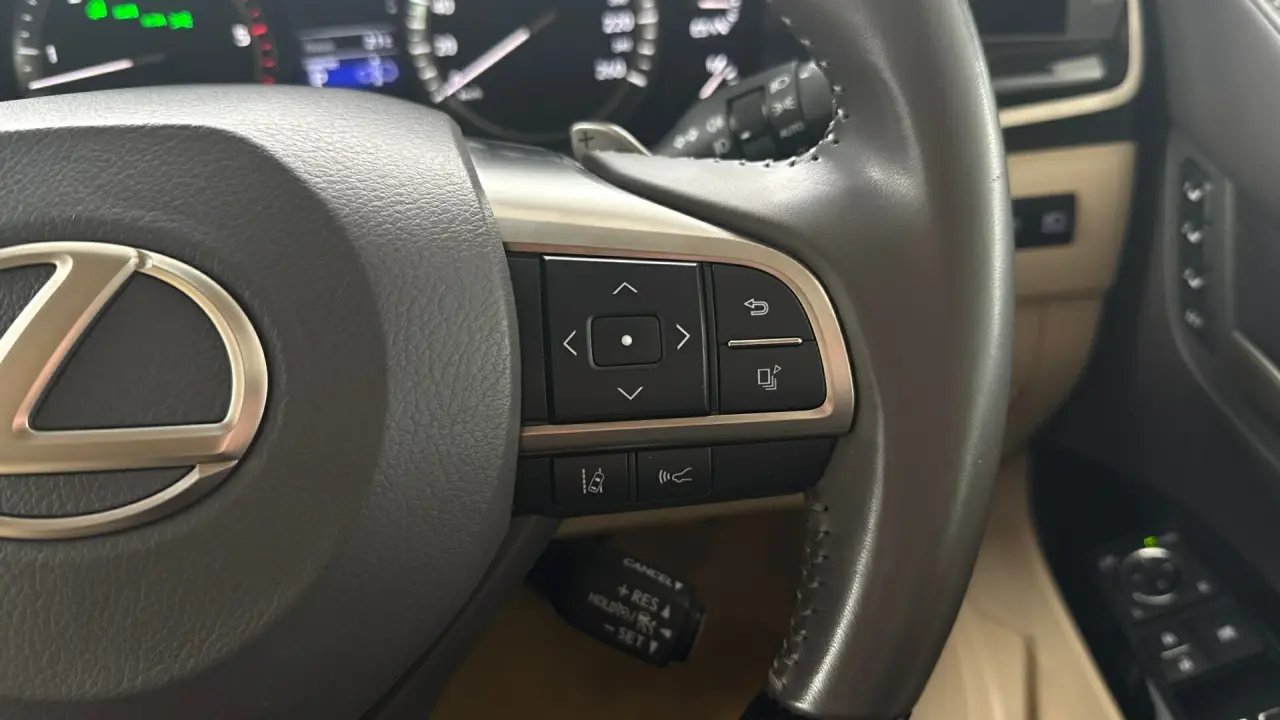 2021 Lexus LX450D Gallery Image 13