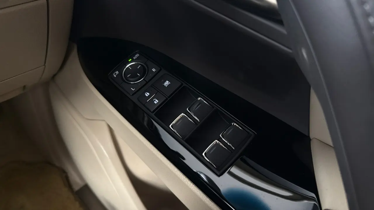 2021 Lexus LX450D Gallery Image 20