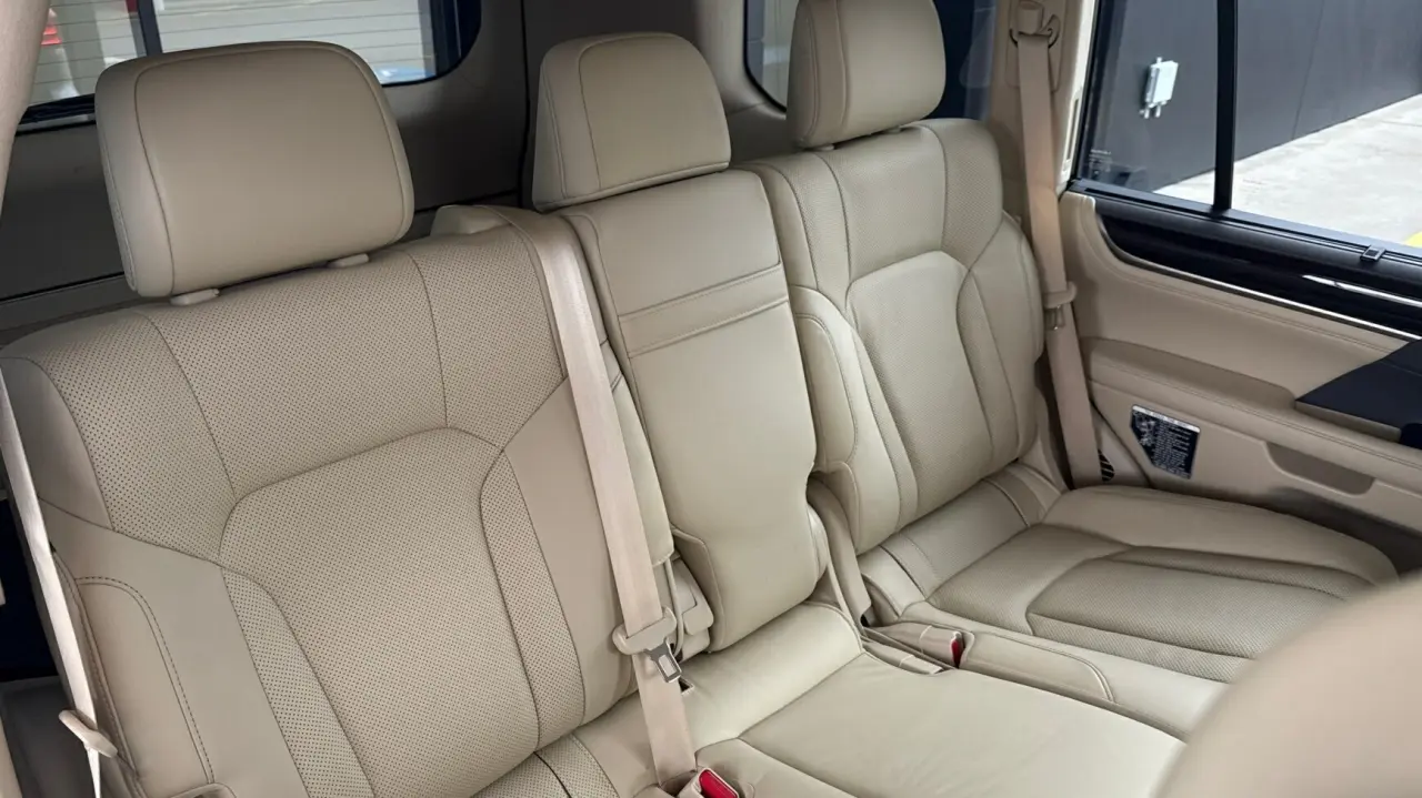 2021 Lexus LX450D Gallery Image 8