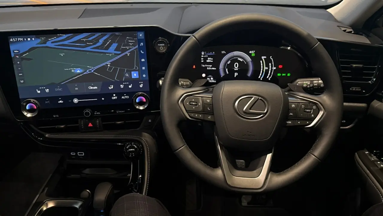 2026 Lexus NX450h+ Gallery Image 12