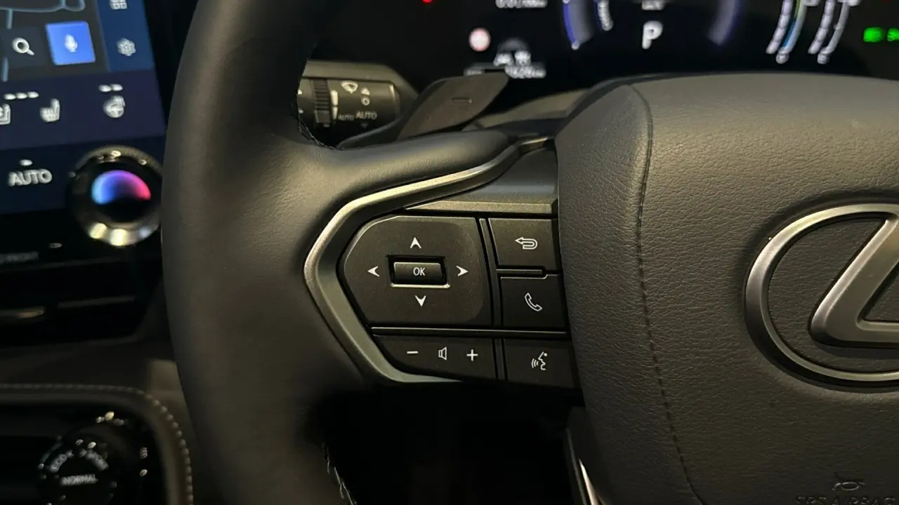 2026 Lexus NX450h+ Gallery Image 13