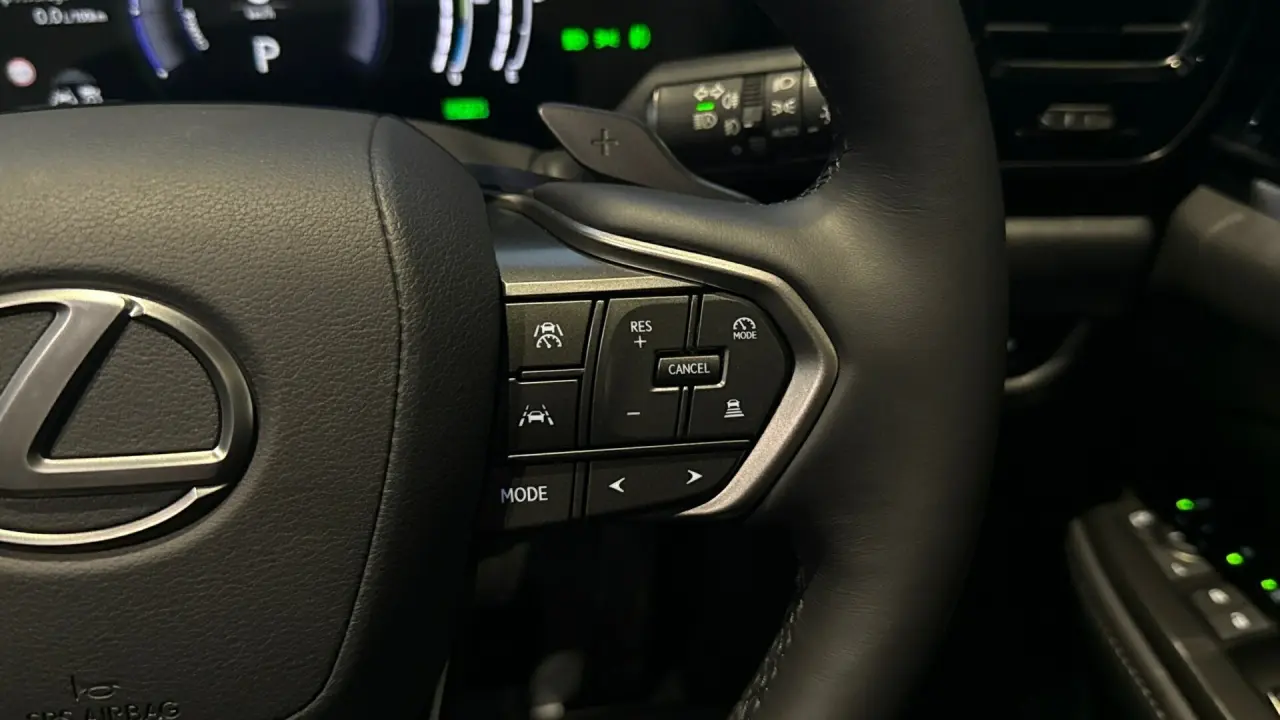 2026 Lexus NX450h+ Gallery Image 14