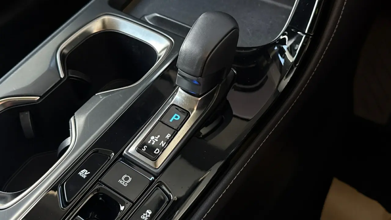 2022 Lexus NX350H Gallery Image 16