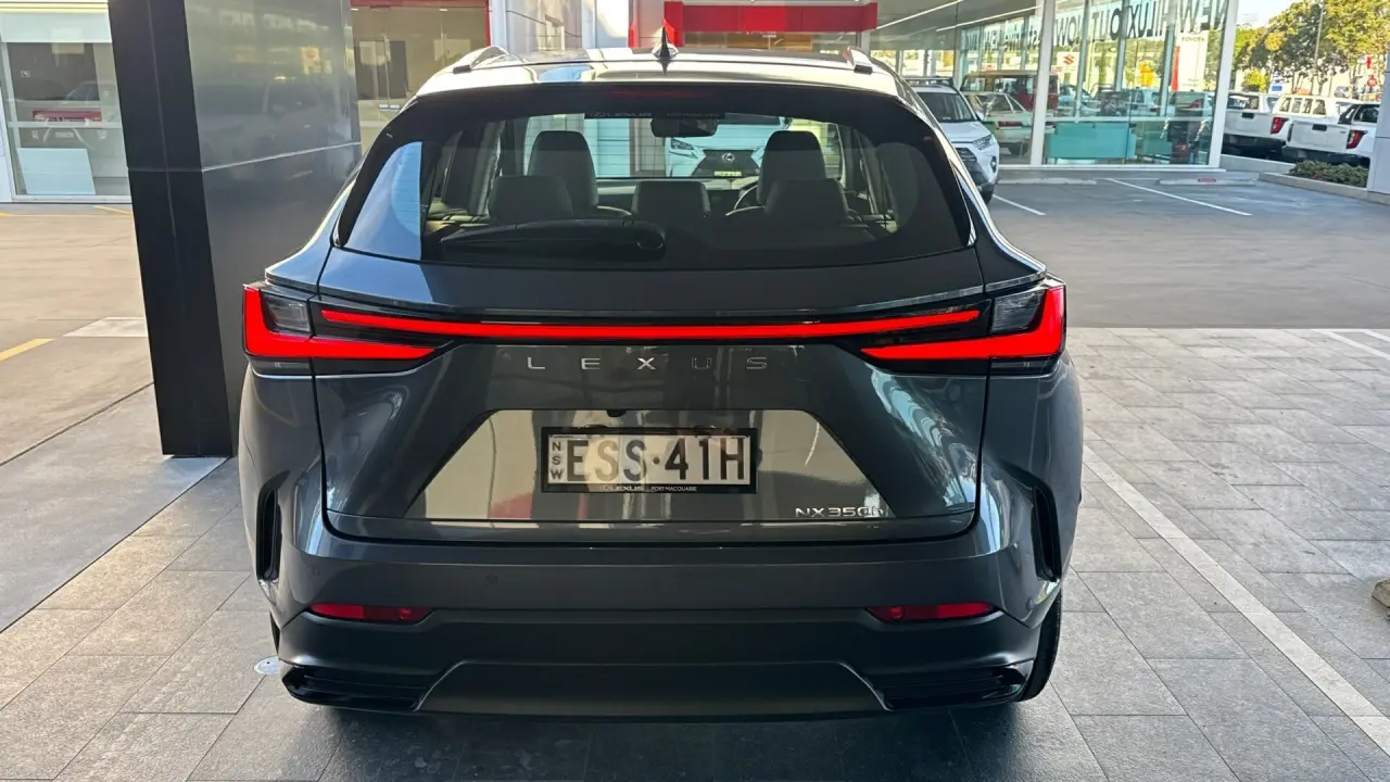 2022 Lexus NX350H Gallery Image 5