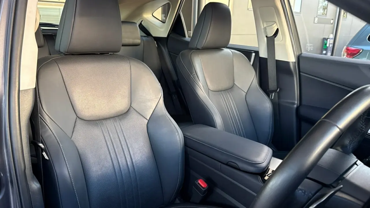 2022 Lexus NX350H Gallery Image 9