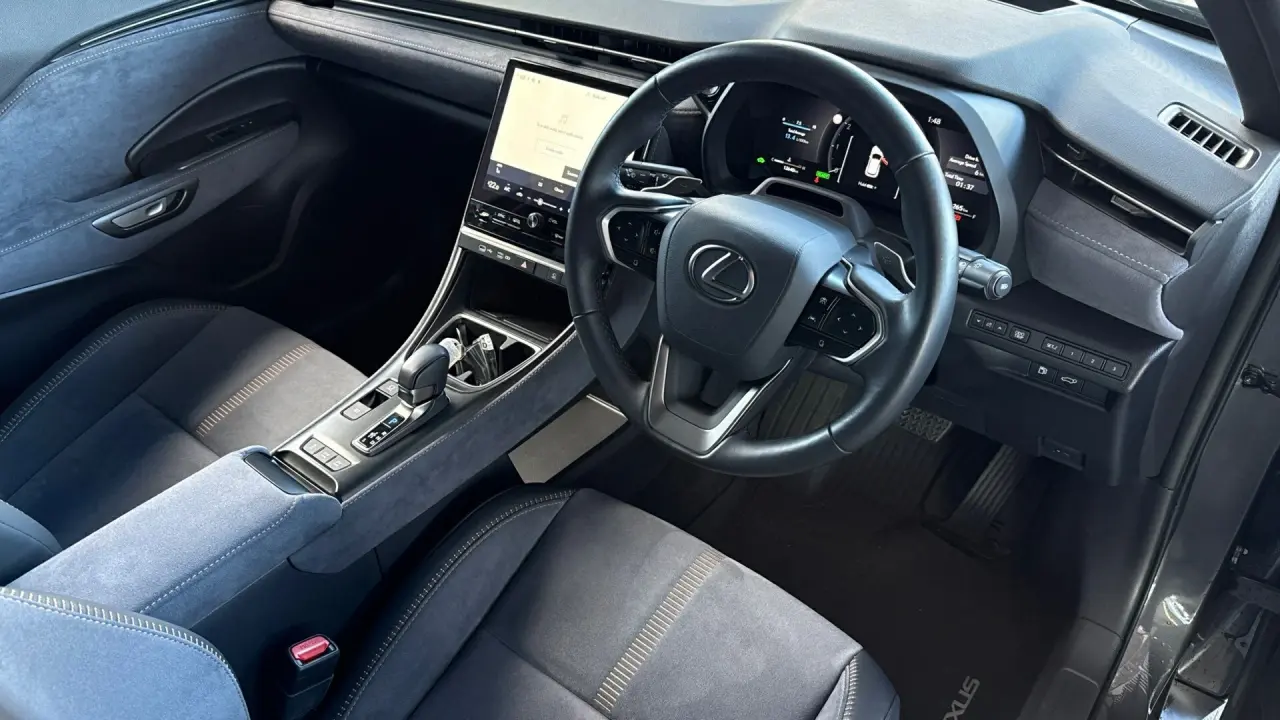 2024 Lexus LBX HEV Gallery Image 11