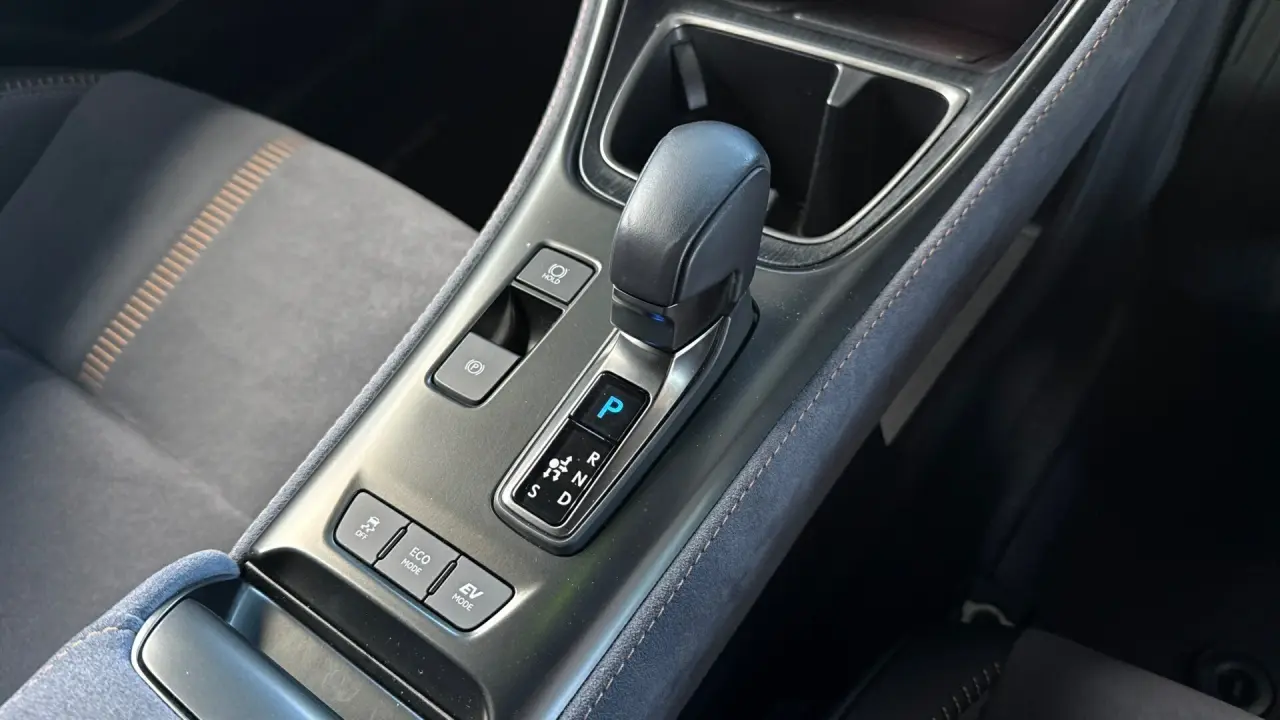2024 Lexus LBX HEV Gallery Image 17