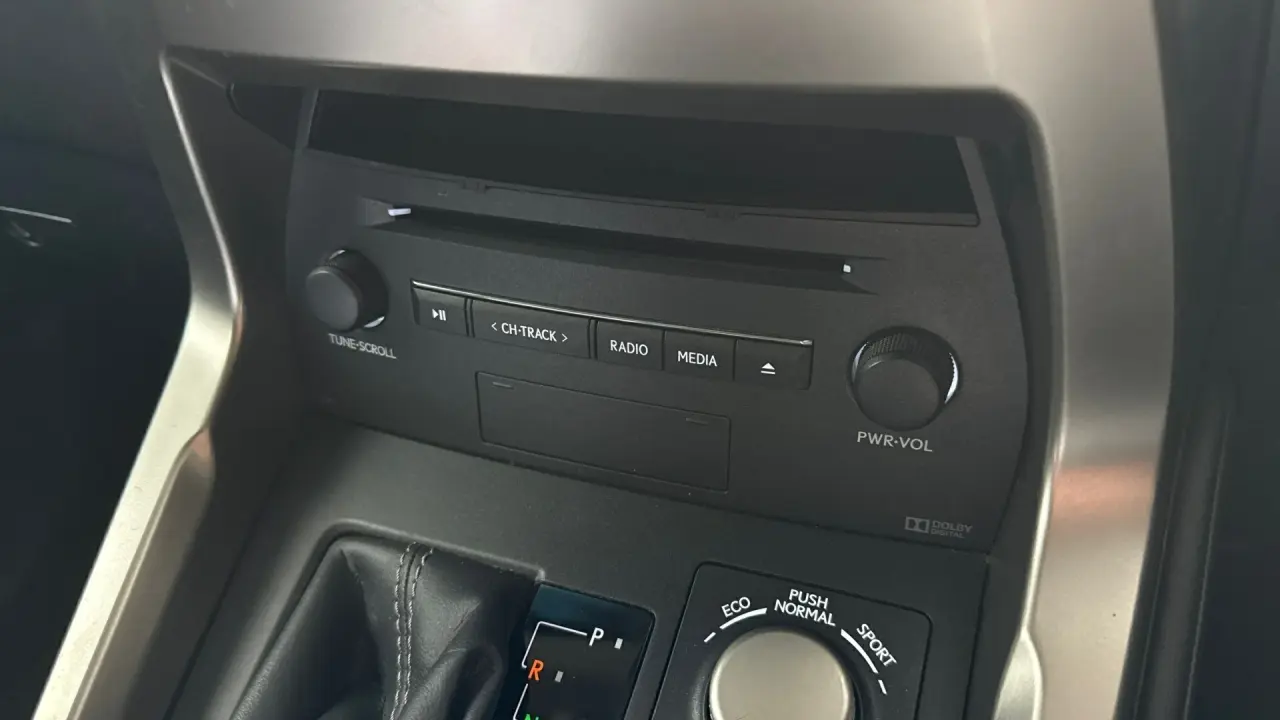 2016 Lexus NX200t Gallery Image 17